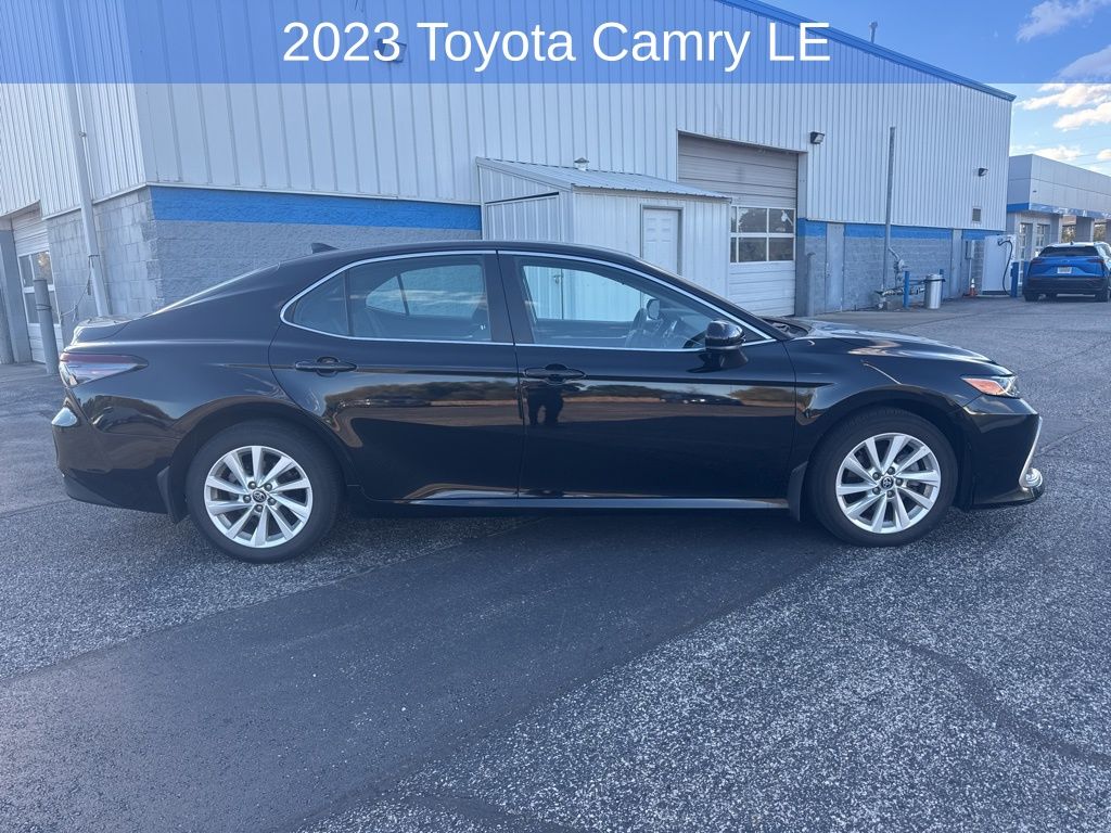 2023 Toyota Camry LE photo 2
