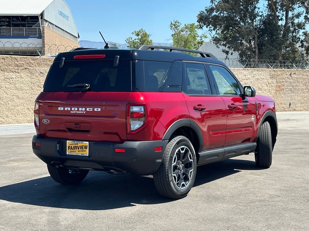 2025 Ford Bronco Sport Outer Banks photo 2