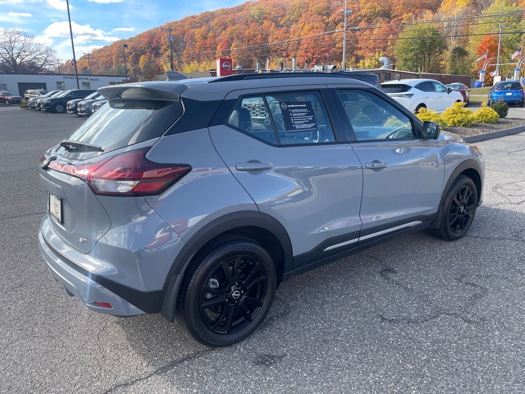 2024 Nissan Kicks SR photo 4