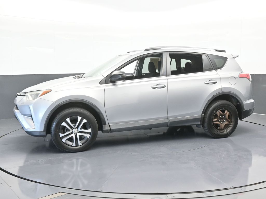 2017 Toyota RAV4 LE photo 2