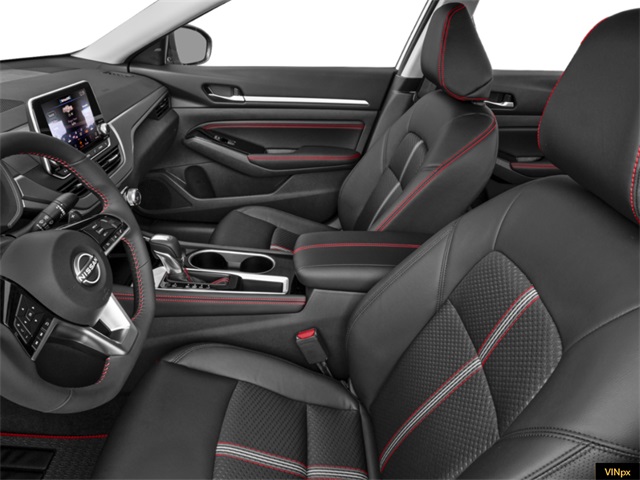 2025 Nissan Altima SR photo 5