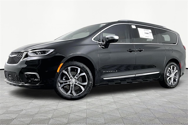 2026 Chrysler Pacifica Pinnacle's photo