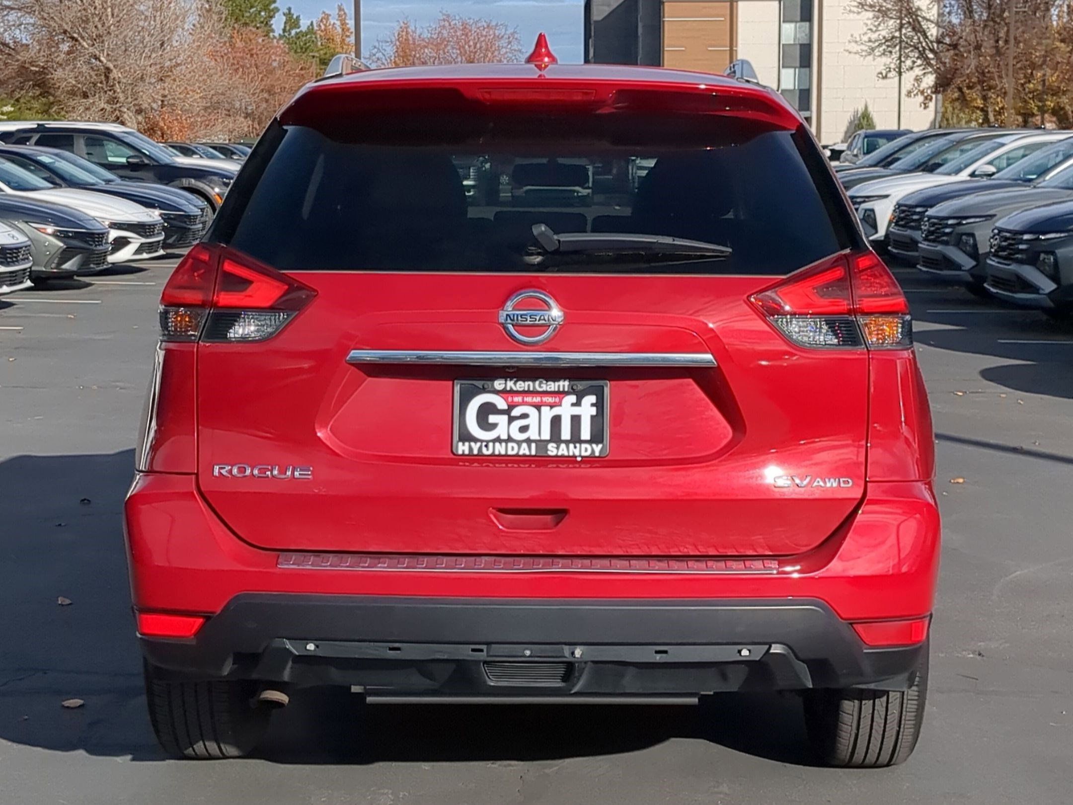 2017 Nissan Rogue SV photo 4