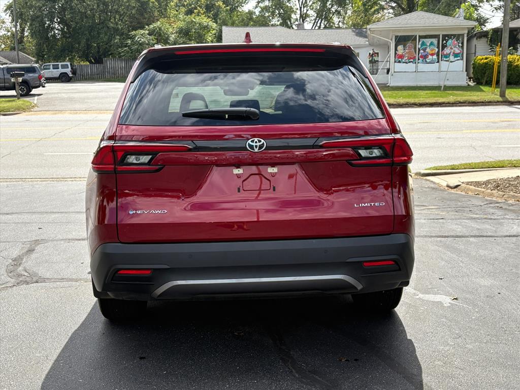 2025 Toyota Grand Highlander Hybrid Limited AWD photo 4