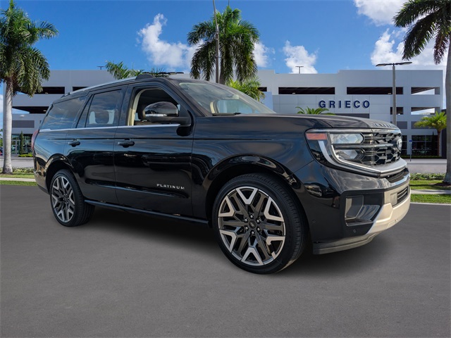 2025 Ford Expedition Platinum's photo