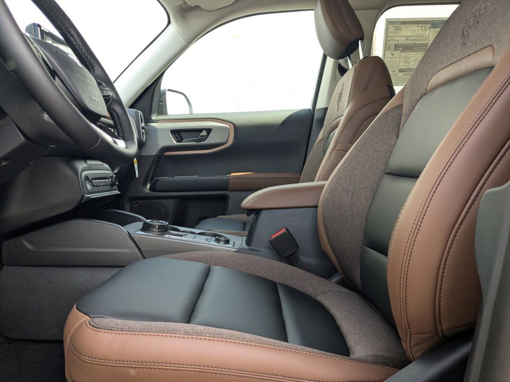 2025 Ford Bronco Sport Outer Banks photo 20