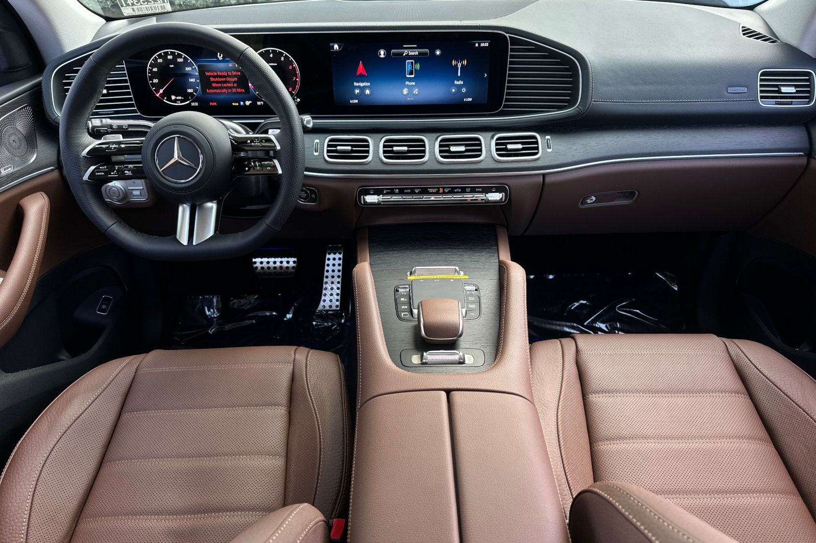 2026 Mercedes Benz GLS 450 4MATIC photo 2