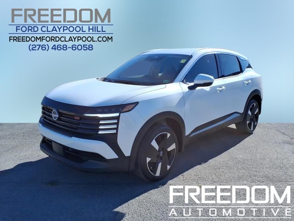 2025 Nissan Kicks SR's photo