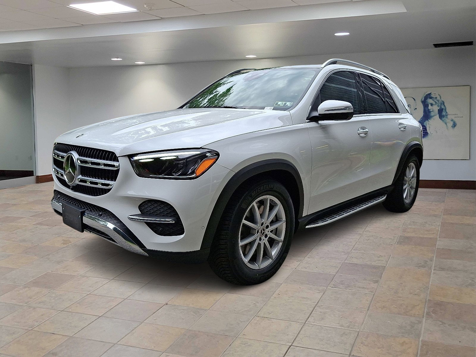 2025 Mercedes Benz GLE 450 4MATIC photo 3