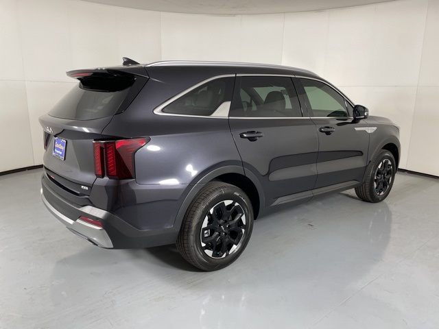 2025 Kia Sorento S photo 8