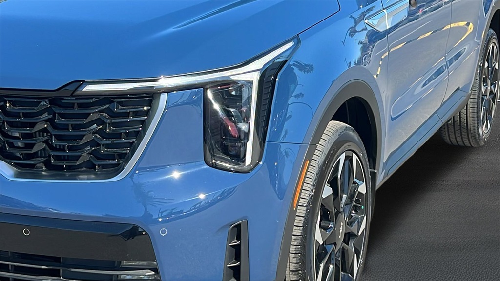 2025 Kia Sorento EX photo 4