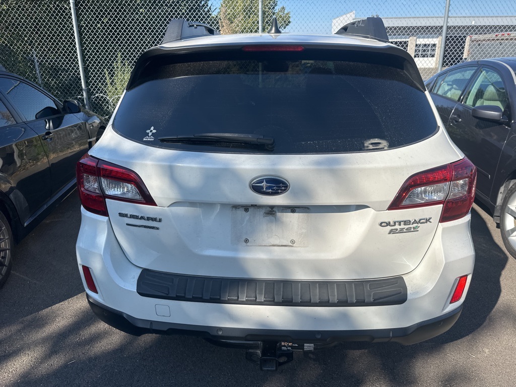 2017 Subaru Outback 2.5i photo 2