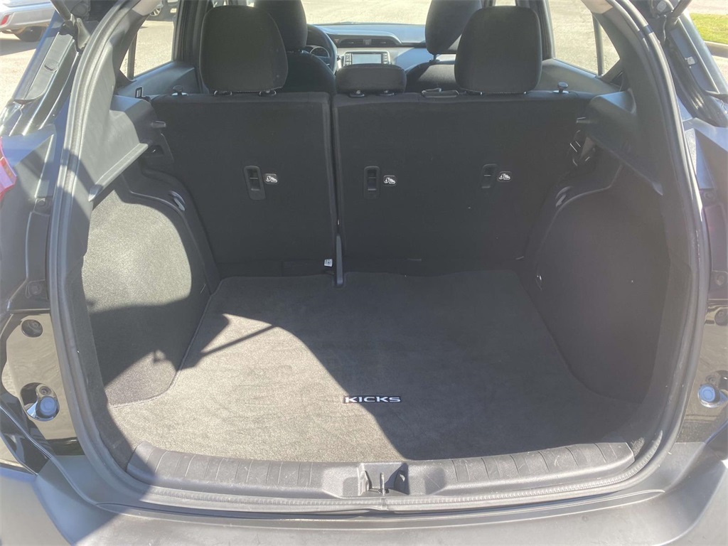 2020 Nissan Kicks S photo 7