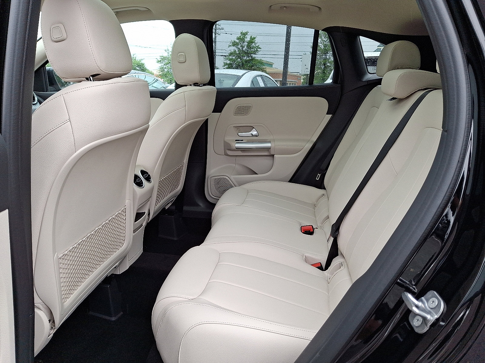 2026 Mercedes Benz GLA 250 4MATIC photo 6