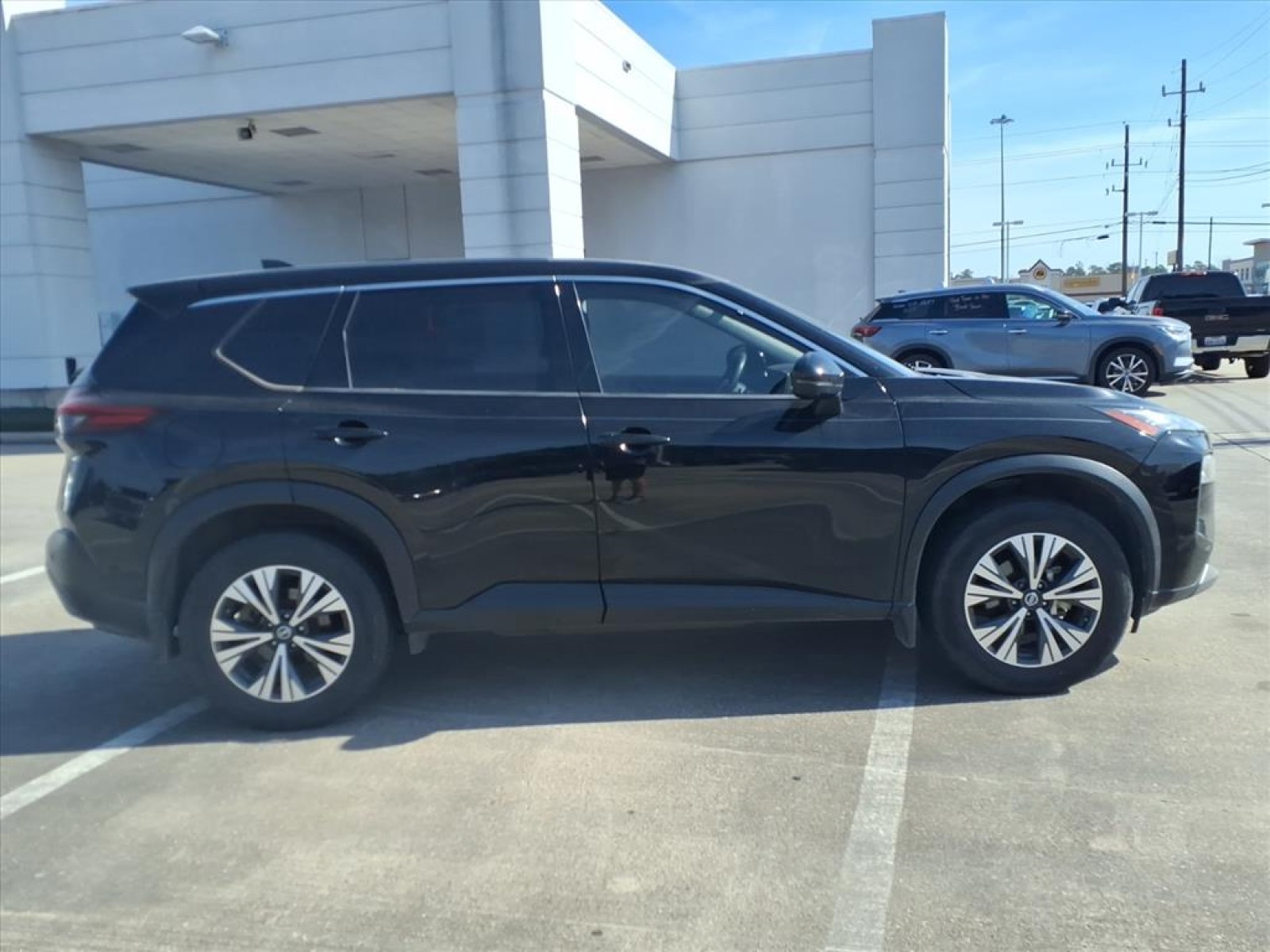 2021 Nissan Rogue SV  at TX Auto Group