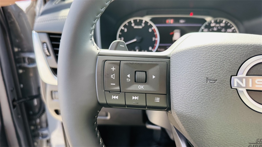 2026 Nissan Rogue SV photo 15