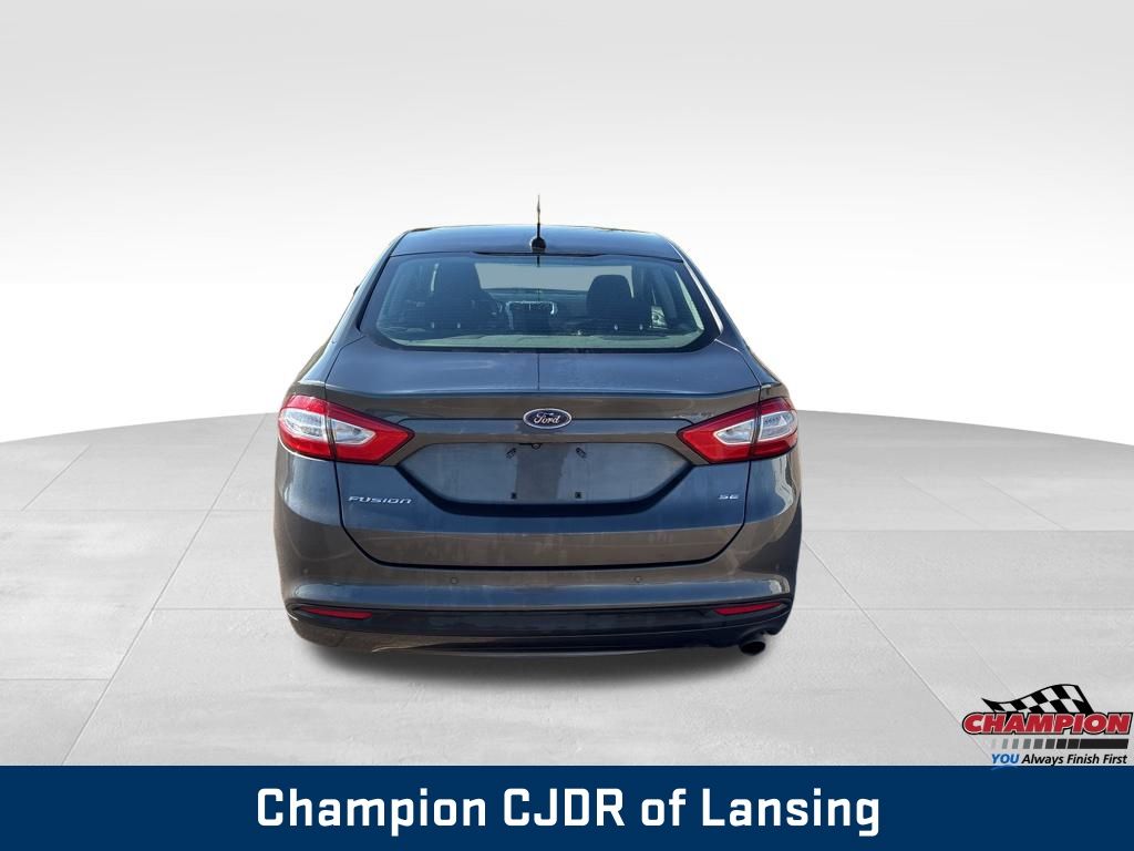 2016 Ford Fusion SE photo 6
