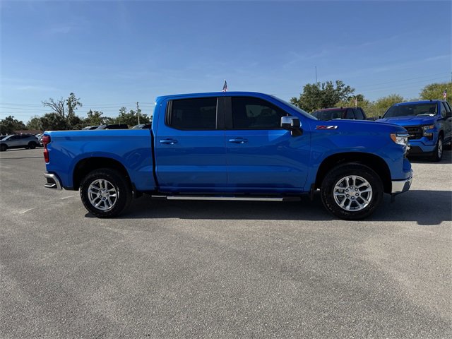 2025 Chevrolet Silverado 1500 LT photo 3
