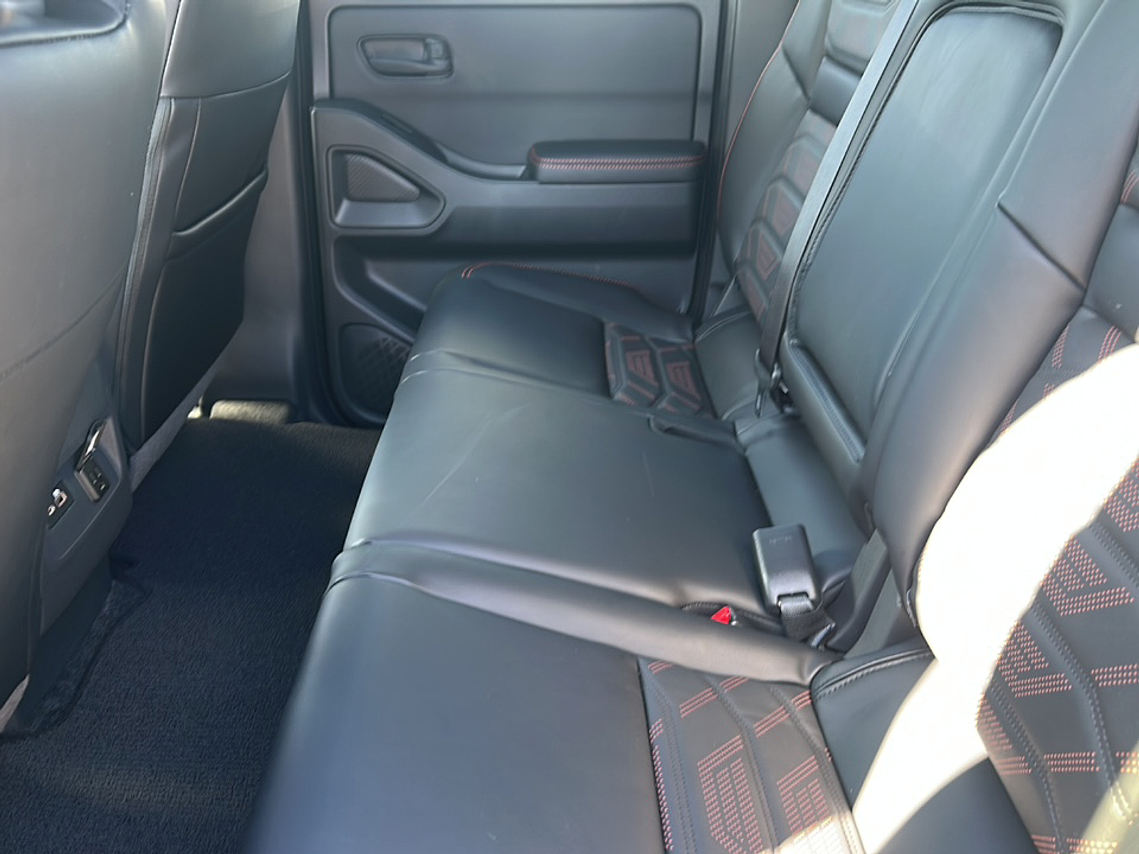 2026 Nissan Frontier Crew Cab PRO-X photo 3