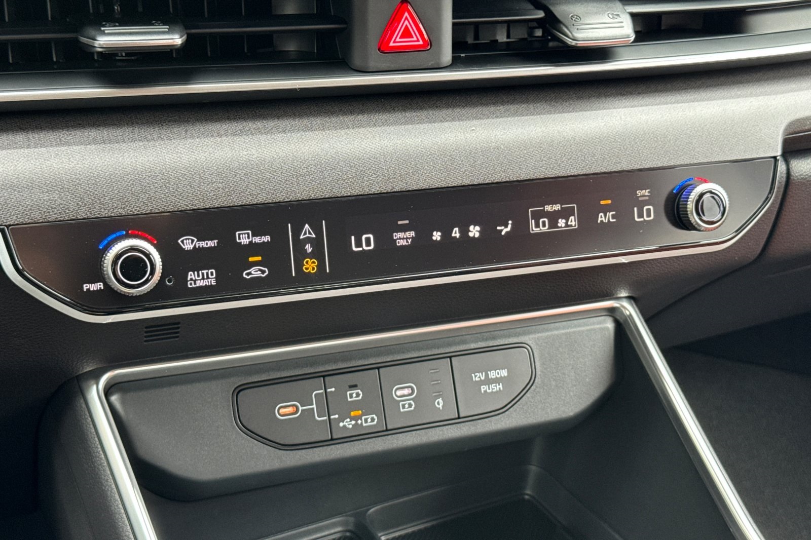 2026 Kia Carnival EX photo 16
