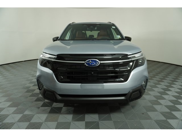 2025 Subaru Forester Touring photo 2