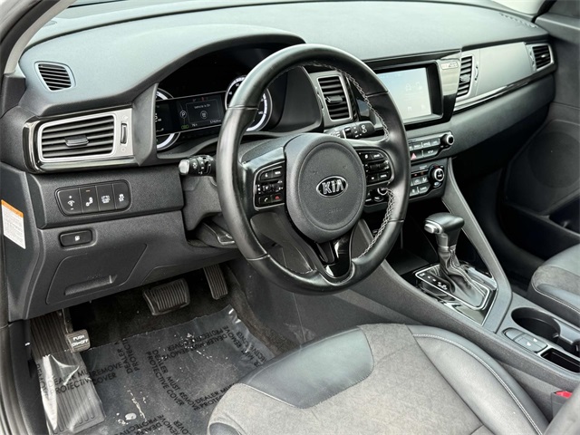 Used 2019 Kia Niro EX with VIN KNDCC3LC8K5312004 for sale in Arlington, VA