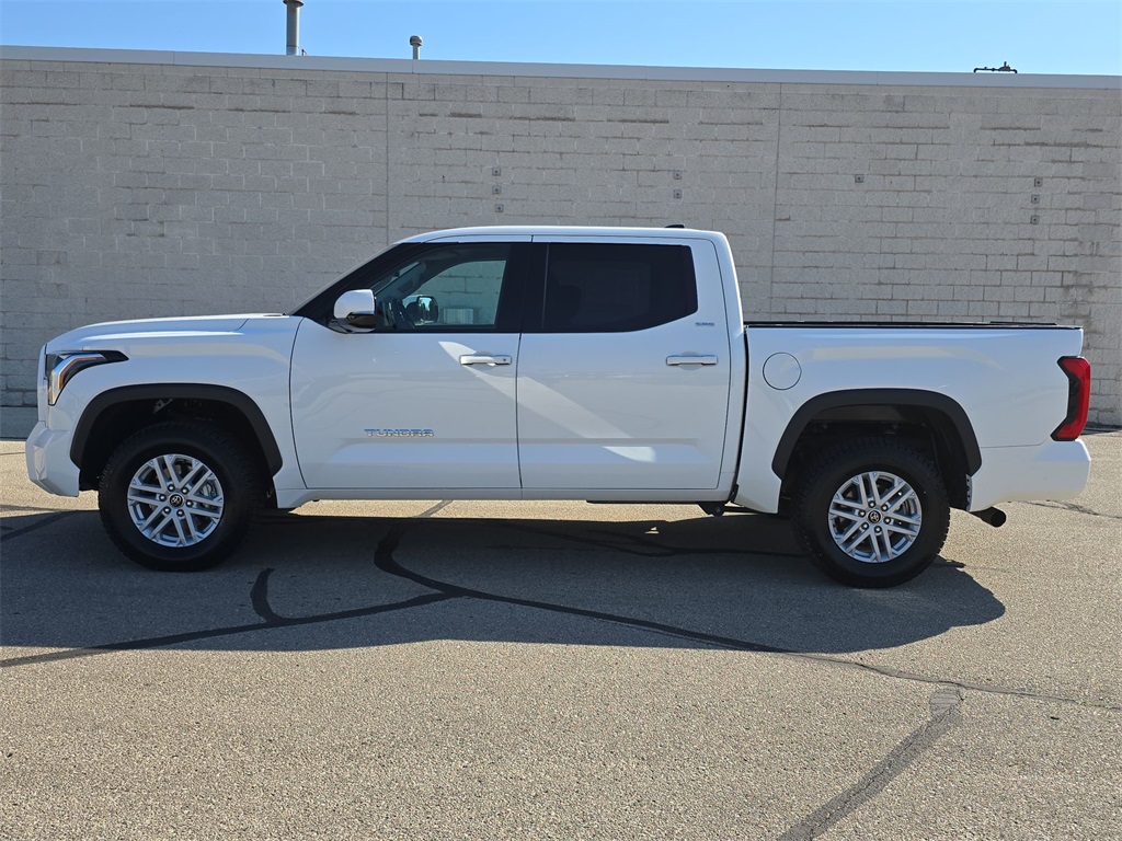 2023 Toyota Tundra SR5 photo 10