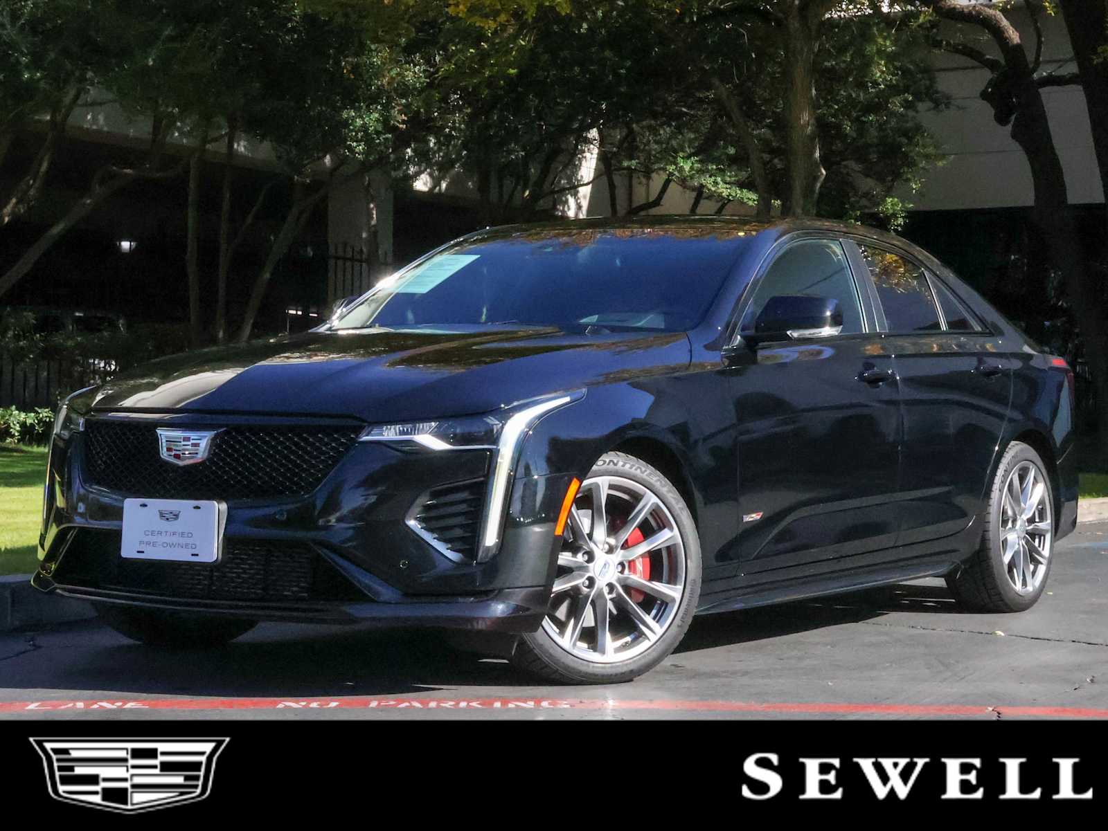 2022 Cadillac CT4 V-Series's photo