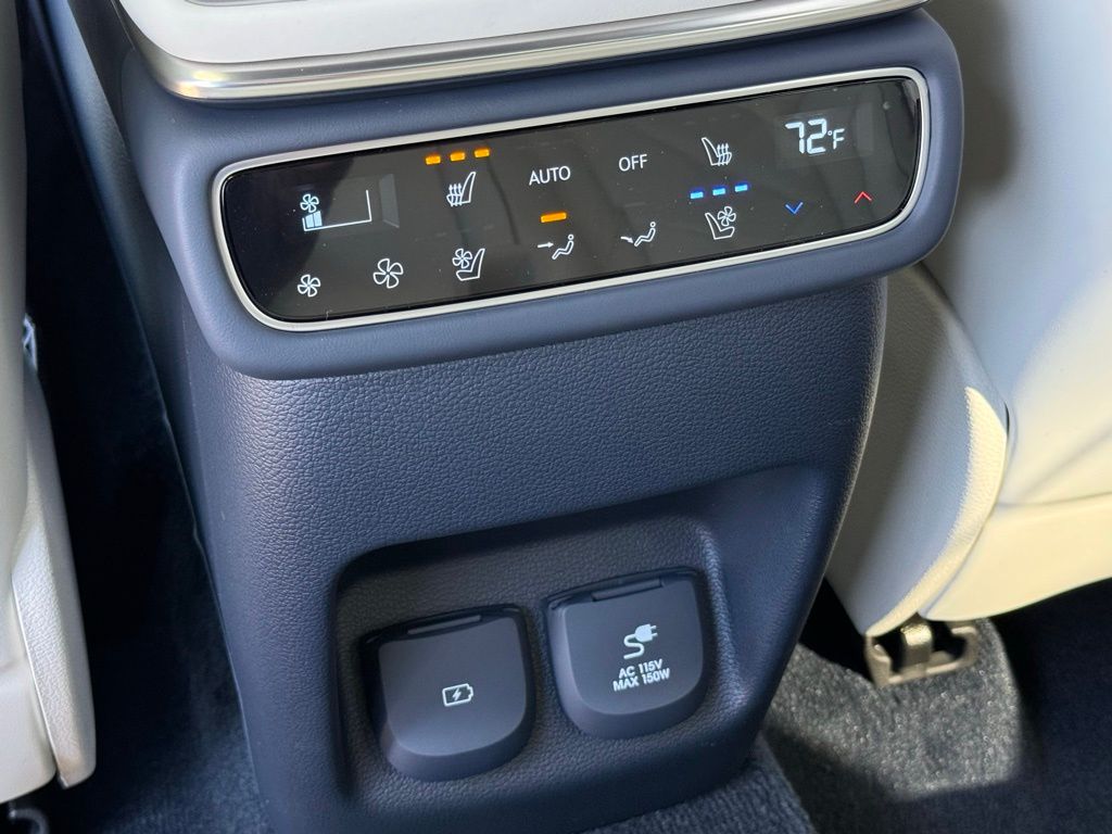 2025 Genesis GV80 3.5T Prestige photo 21