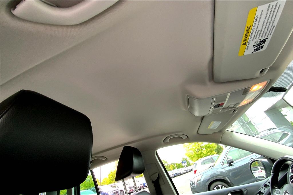 2014 Volkswagen Tiguan SE photo 22