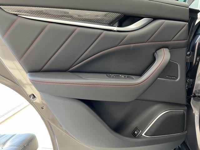 2024 Maserati Levante Modena photo 12