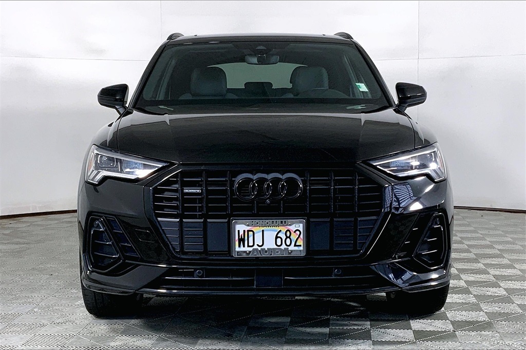 2021 Audi Q3 S line Premium Plus photo 2