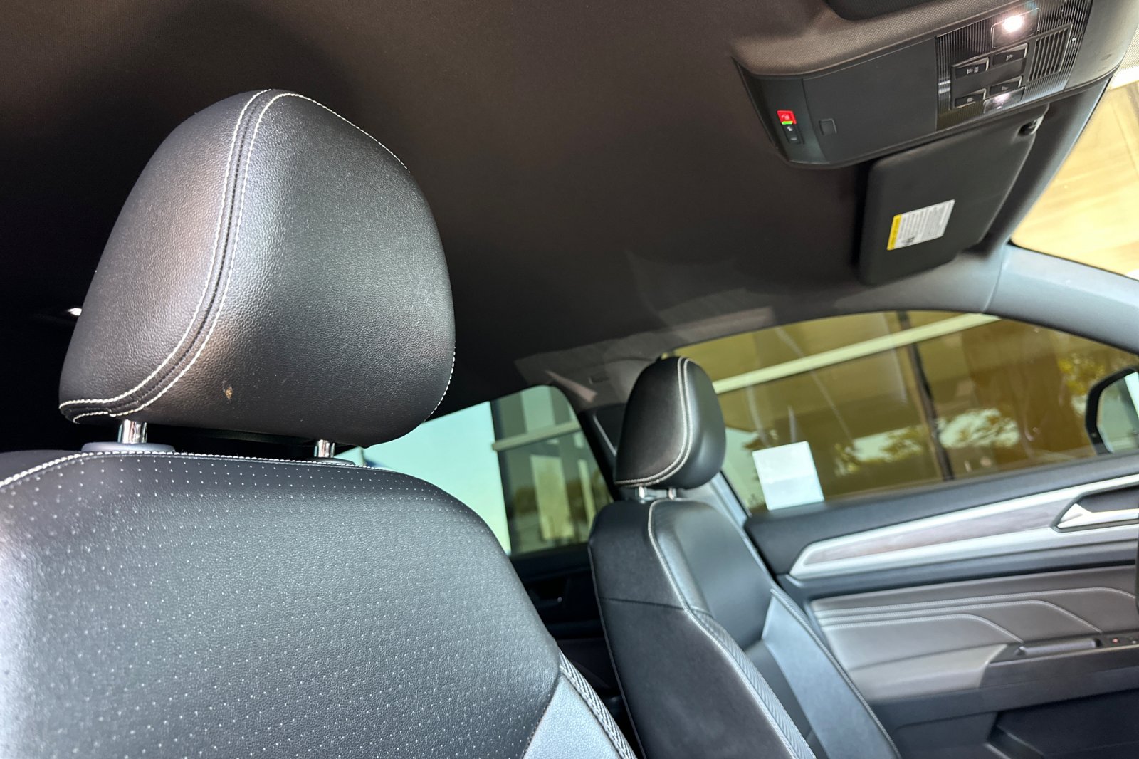 2022 Volkswagen Atlas Cross Sport V6 SE Technology photo 17
