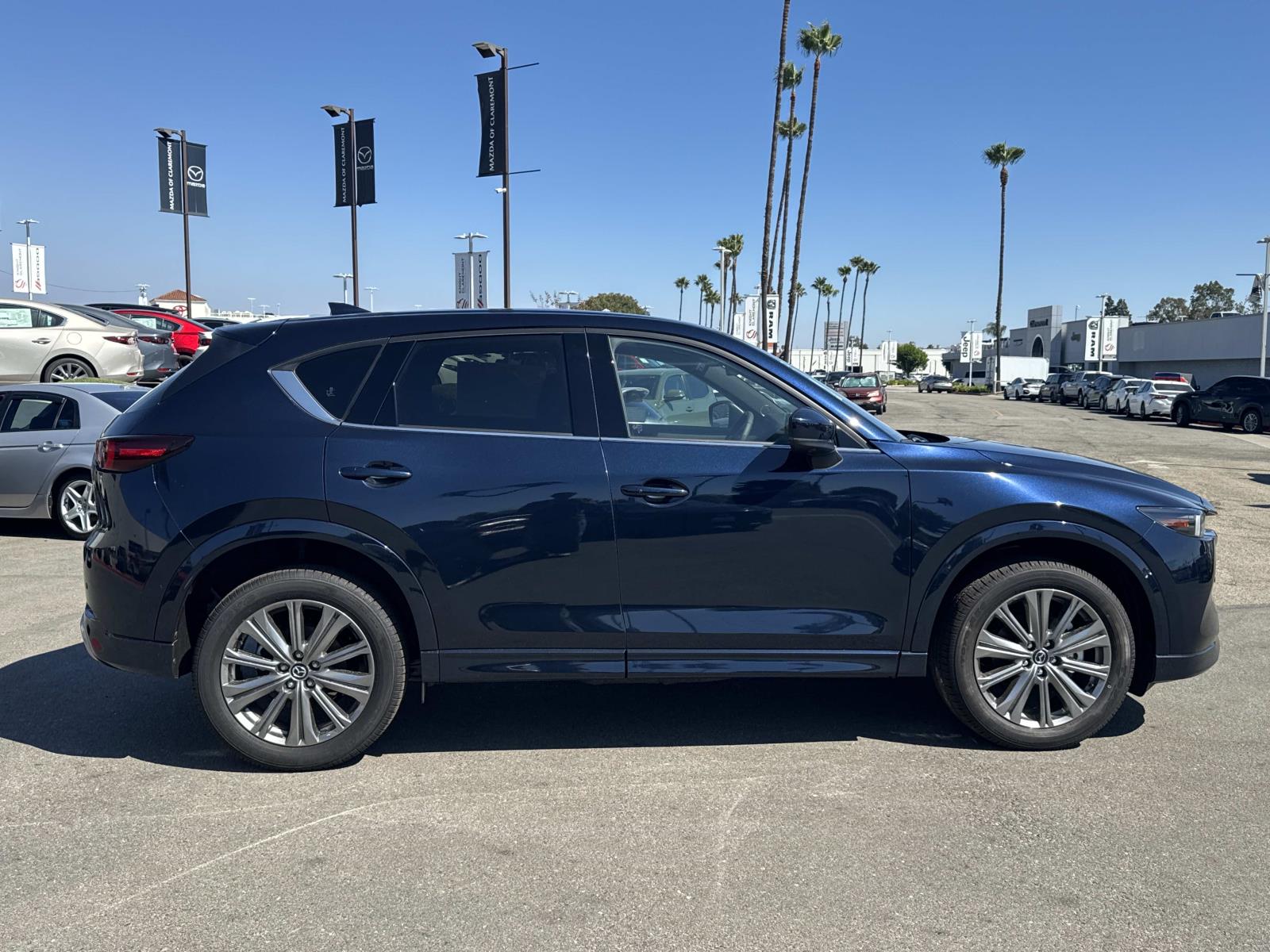 2025 Mazda CX-5 2.5 Turbo Signature photo 2
