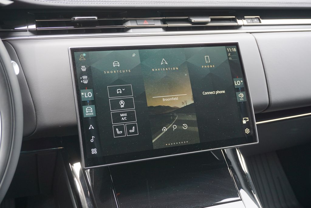 2025 Land Rover Range Rover Sport SE photo 14