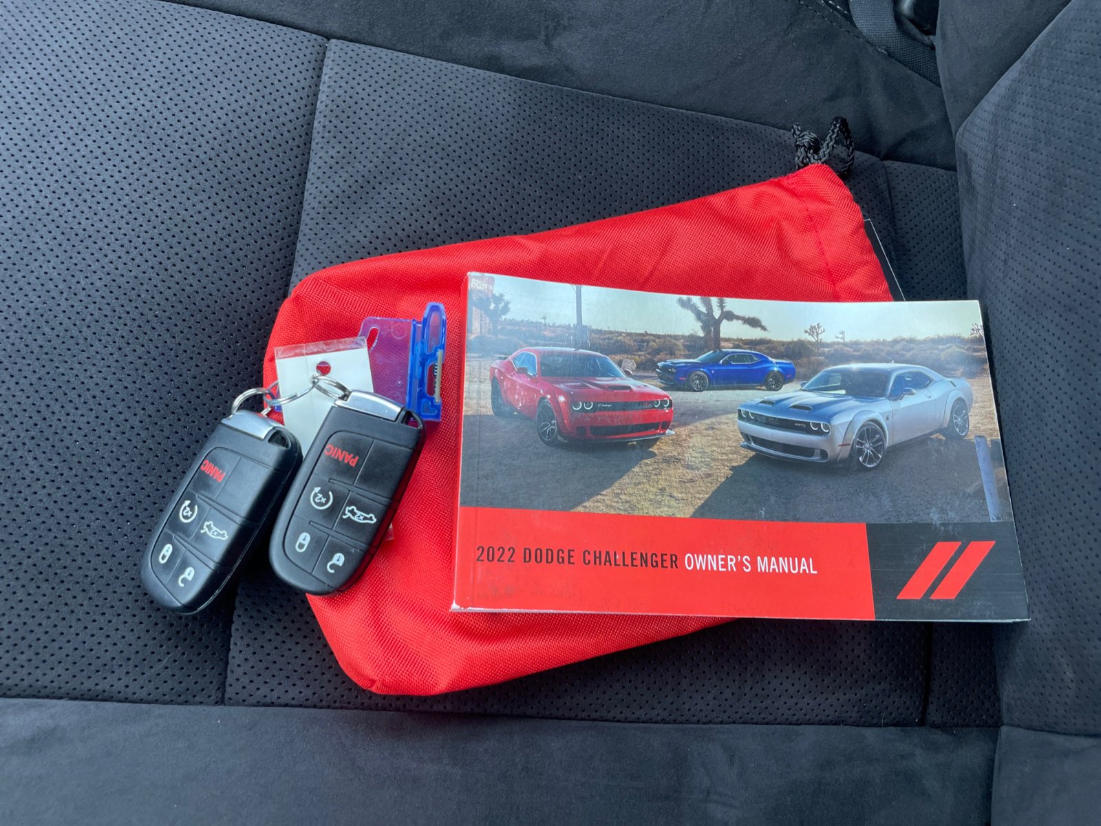 2022 Dodge Challenger R/T Shaker photo 4