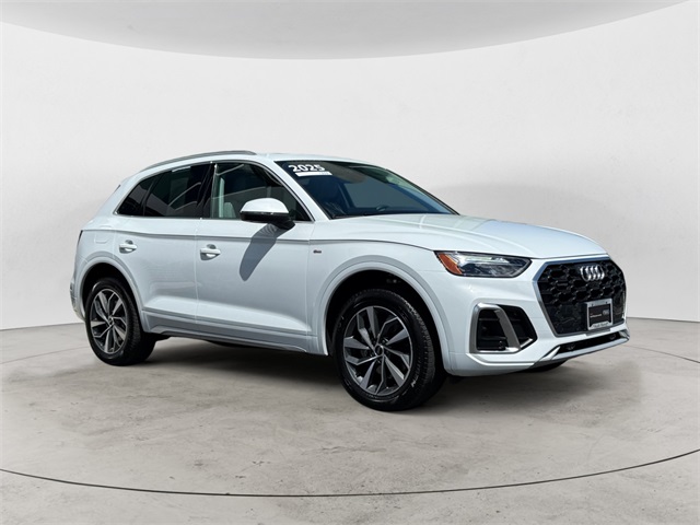 2025 Audi Q5 Premium Plus's photo