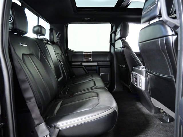 2016 Ford F-150 Platinum photo 11