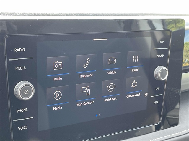 2025 Volkswagen Taos SE photo 17
