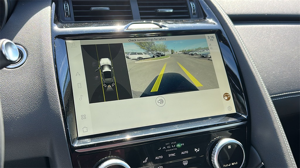 2024 Jaguar E-PACE R-Dynamic SE photo 18