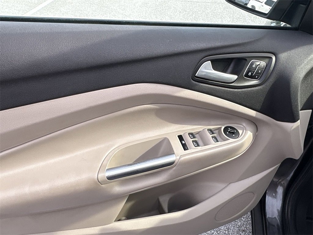 2019 Ford Escape Titanium photo 13
