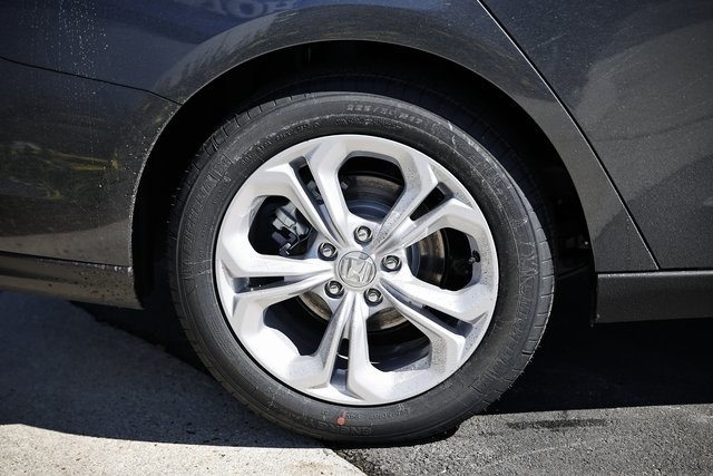 2025 Honda Accord LX photo 14