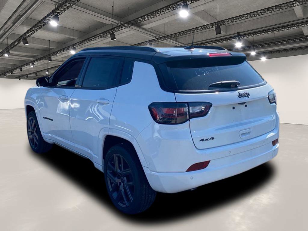 2025 Jeep Compass Limited photo 2
