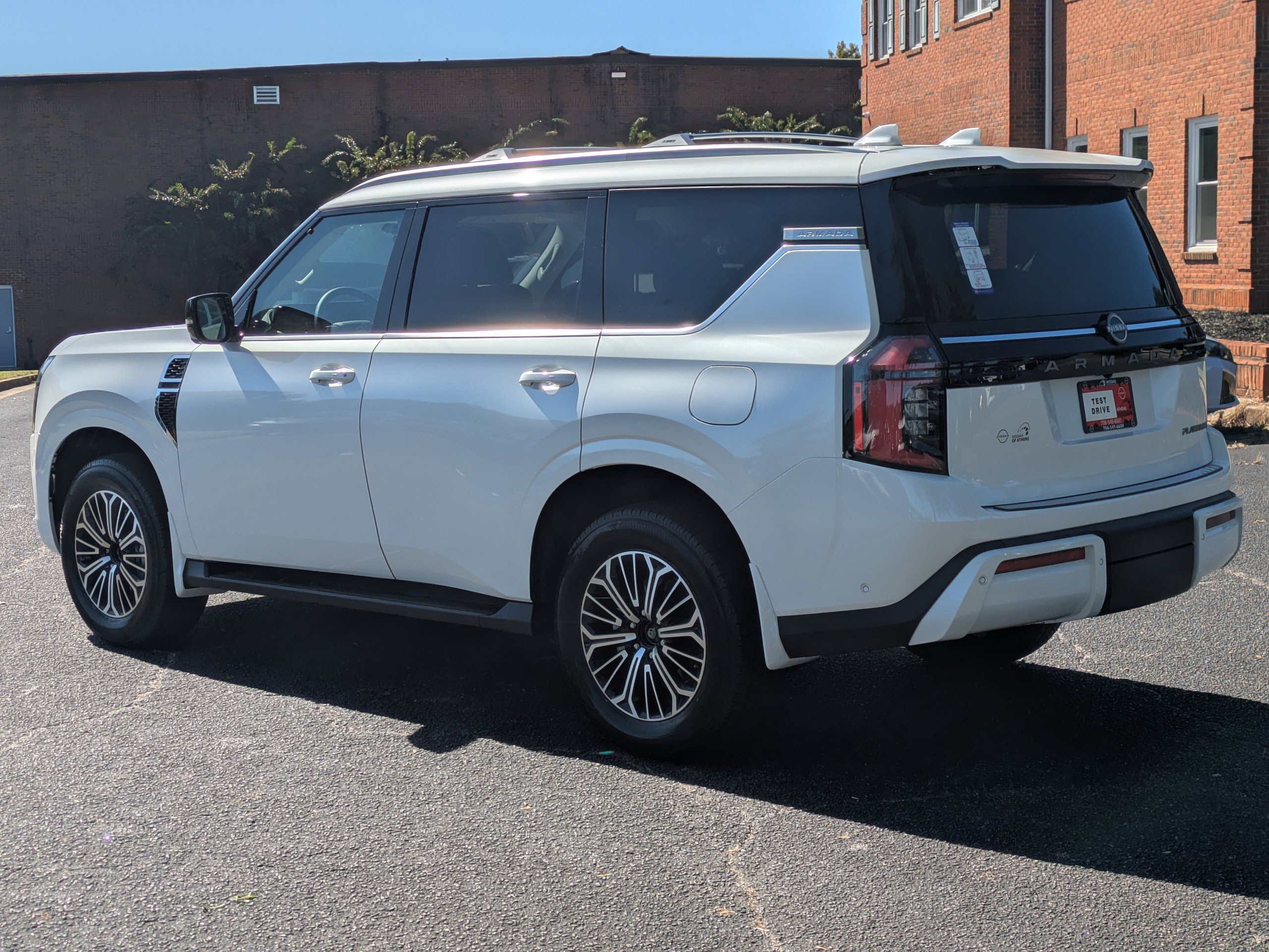 2026 Nissan Armada Platinum photo 3