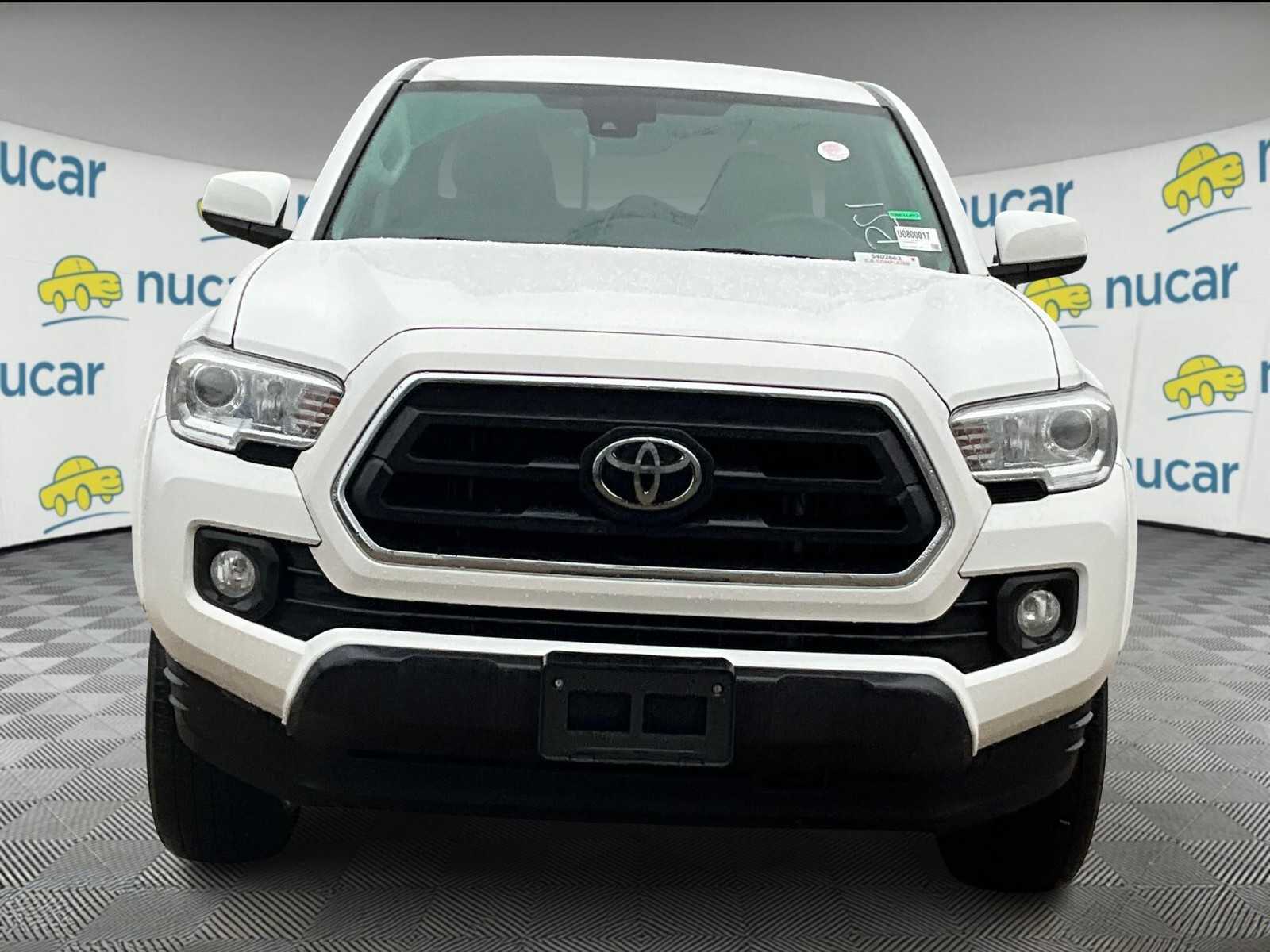 2022 Toyota Tacoma SR5 photo 2