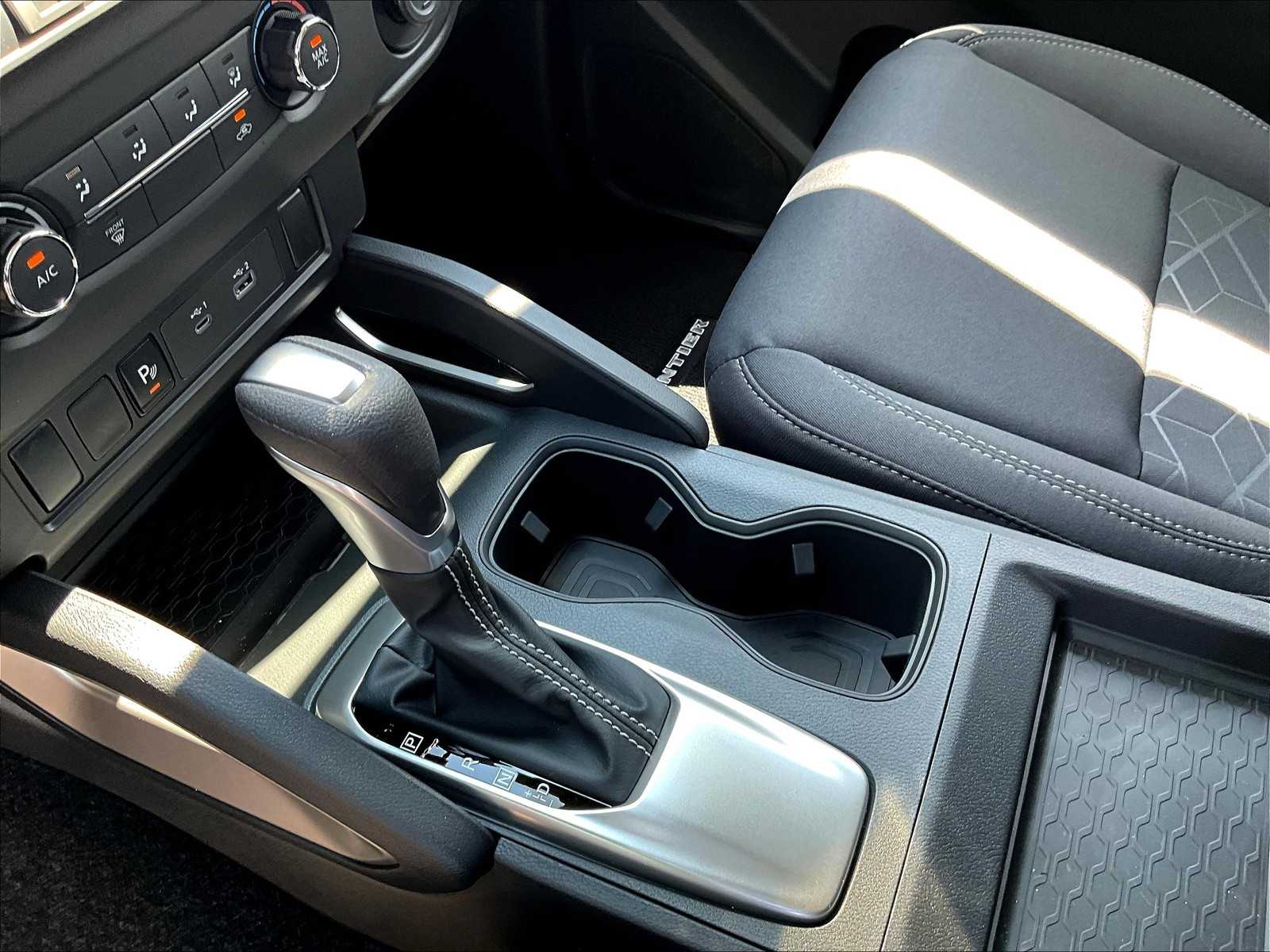 2025 Nissan Frontier SV photo 20
