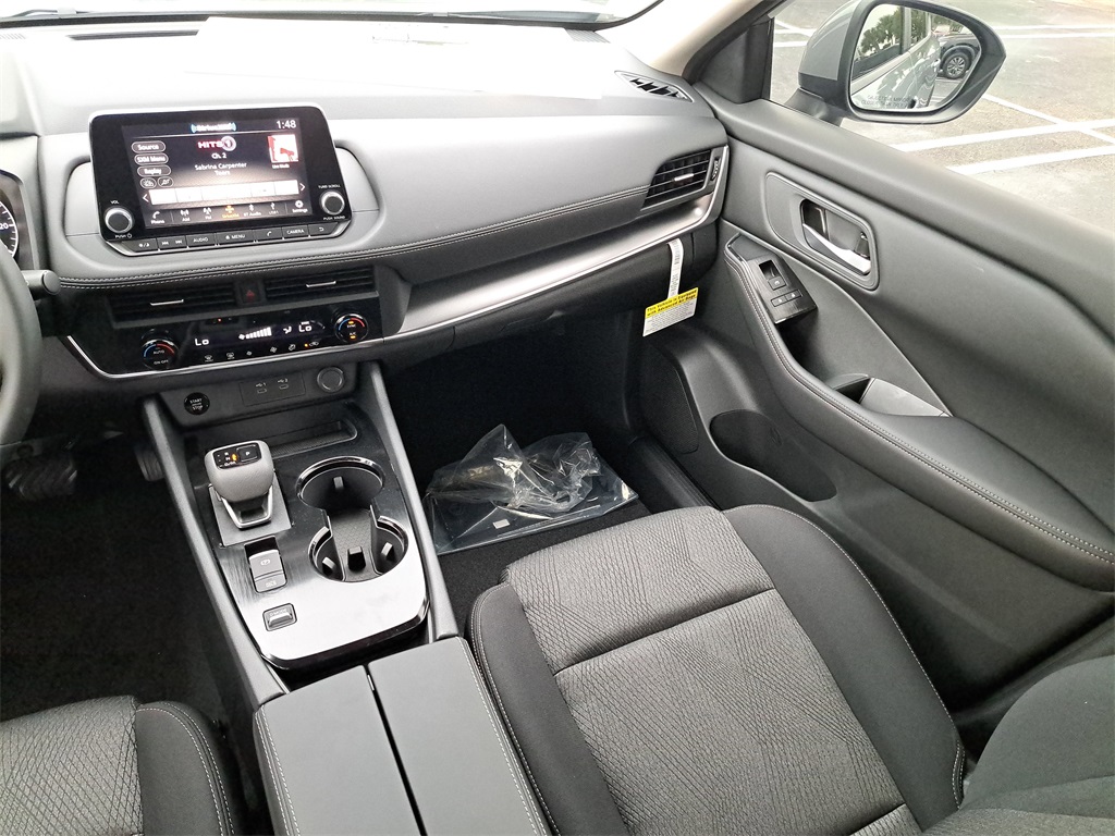 2026 Nissan Rogue SV photo 16