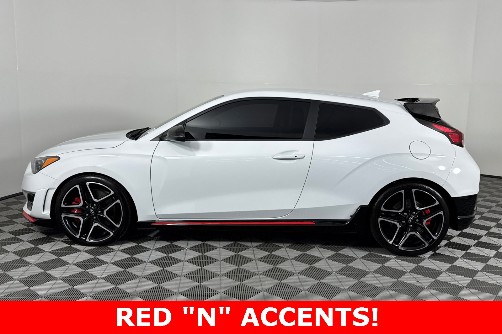 2020 Hyundai Veloster N photo 7