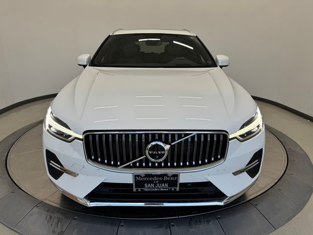 2022 Volvo XC60 B5 Inscription photo 12
