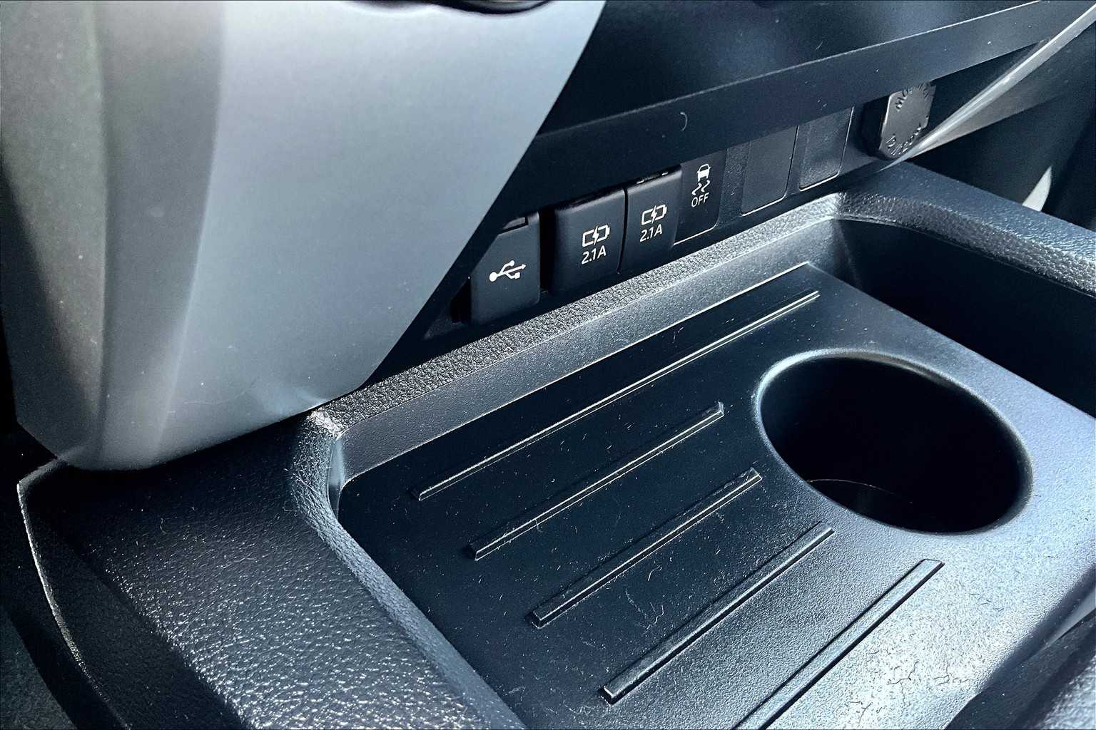2020 Toyota Tundra SR5 Grade photo 26